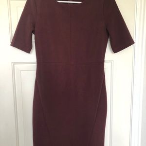 Women’s mini burgundy red dress. Mid thigh